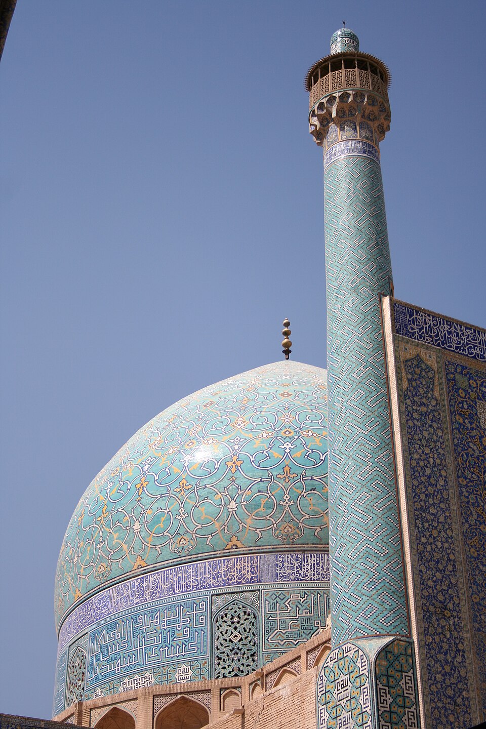 گنبد کاشی‌کاری‌شدهٔ اسلامی